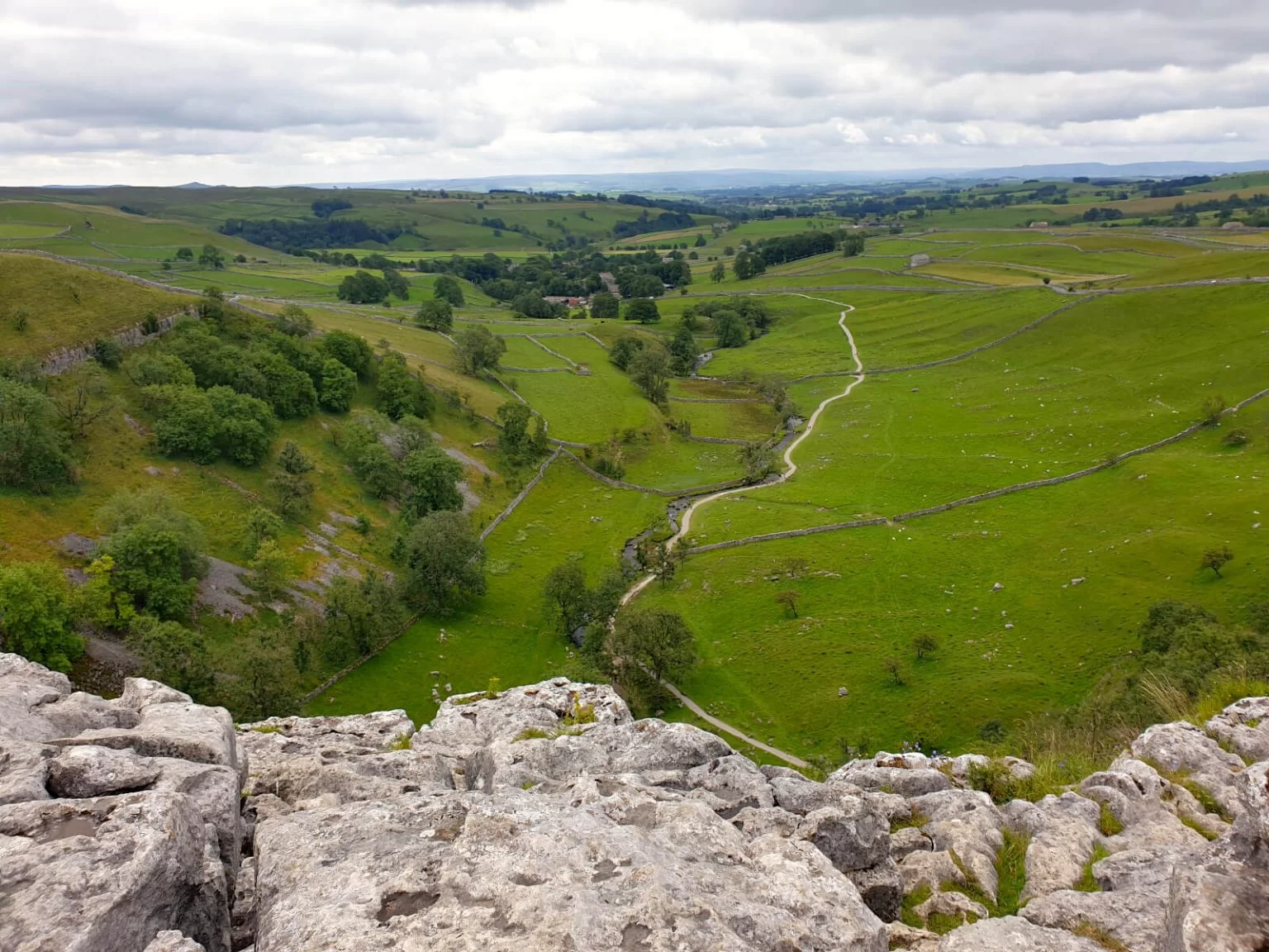 A LesserKnown Malham Circular Walk (Avoid the Yorkshire Dales Crowds)