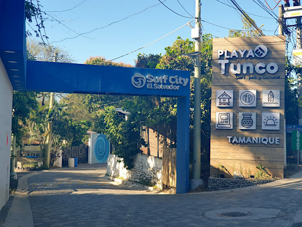 The entrance to El Tunco from Highway 2 along the Pacific coast