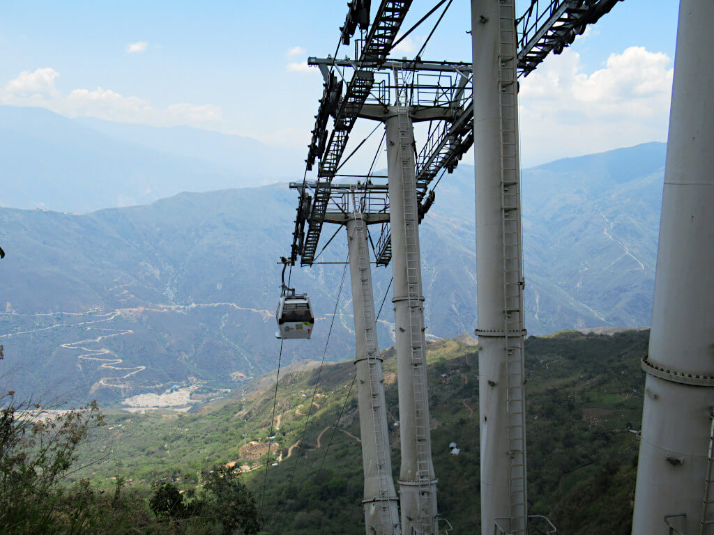 The 6.3 km-long cable car connecting the two sides of the Chicamocha National Park
