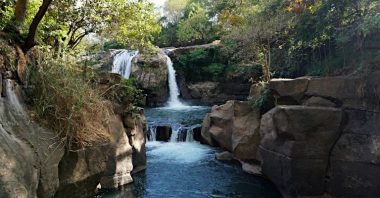 The stunning Salto de Malacatiupan cascadas full of hot volcanic spring water