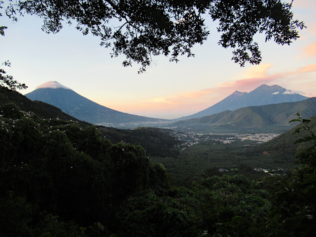 From the hills around Antigua, you get the best views of Agua, Fuego and Acatenango, especially in the rmornings when there is the least amount of cloud cover