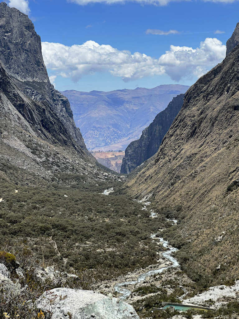 The lake sits 2000 metres above nearby Caraz in the Huascaran National Park