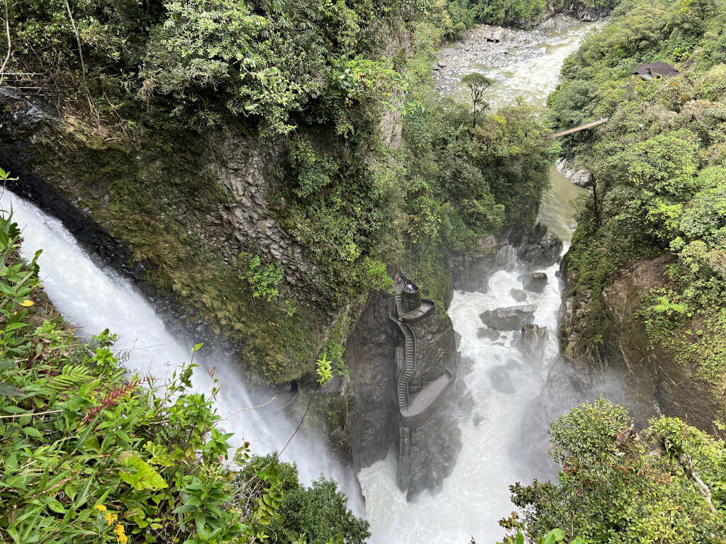 Pailon del Diablo is the most impressive waterfall on the Ruta de las Cascadas Banos. On the left, the waterfall drops over 80 metres into a deep plunge pool