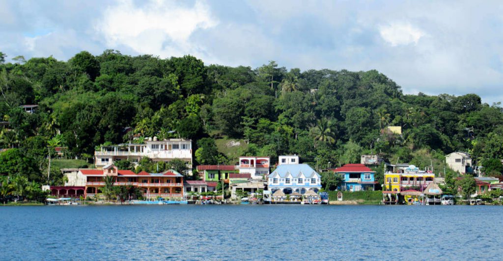 Flores might be in Spanish-speaking Guatemala, but the closeness to the Caribbean is clear to see with a totally different style of building and architecture to the towns and cities in the south of Guatemala. Colourful buildings are located along the lake front in Flores